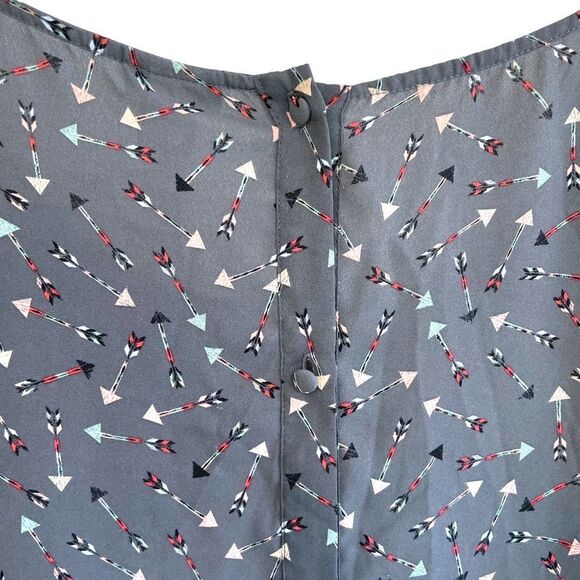Torrid Grey Arrow Print T Shirt Top - Picture 8 of 8
